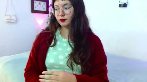 Snapshot of mily_baker chatting on May 25, 2026, 7:20 pm mily_baker online show from May 25, 2026, 7:20 pm
