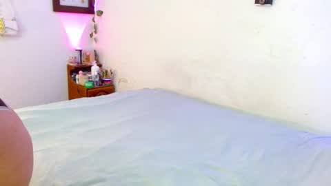 Snapshot of mily_baker chatting on June 10, 2026, 7:02 pm mily_baker online show from June 10, 2026, 7:02 pm