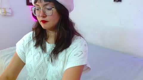 Snapshot of mily_baker chatting on June 11, 2026, 2:00 am mily_baker online show from June 11, 2026, 2:00 am