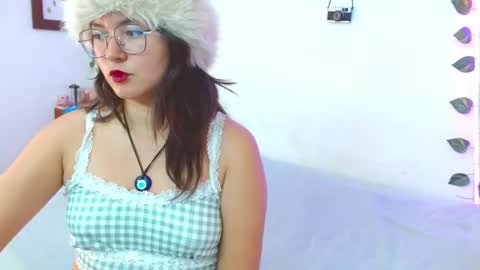 Snapshot of mily_baker chatting on June 23, 2026, 6:50 pm mily_baker online show from June 23, 2026, 6:50 pm