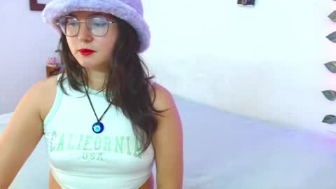 Snapshot of mily_baker chatting on June 25, 2026, 6:45 pm mily_baker online show from June 25, 2026, 6:45 pm