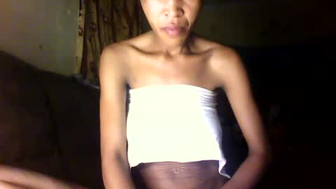 mily_cute online show from February 4, 2025, 12:08 am