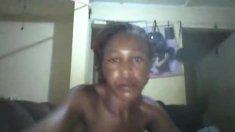 mily_cute online show from April 6, 2026, 6:42 pm