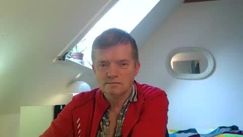 Snapshot of milymen26 chatting on January 19, 2026, 10:52 am Milymen26 Polish man master fereskik straight mature online show from January 19, 2026, 10:52 am