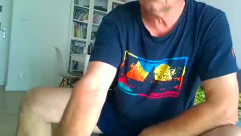 Snapshot of milymen26 chatting on July 31, 2026, 5:51 am Milymen26 Polish man master fereskik straight mature online show from July 31, 2026, 5:51 am