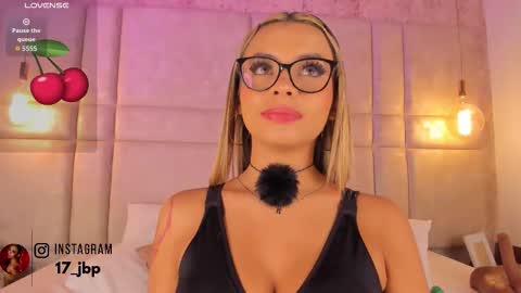 Snapshot of milyy_vermont chatting on October 21, 2025, 7:47 pm Milyy online show from October 21, 2025, 7:47 pm