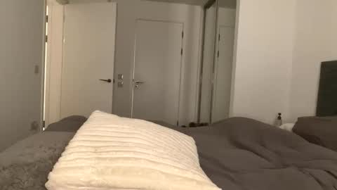 Mimi Monroe  online show from February 20, 2026, 9:15 pm