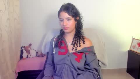 Snapshot of mimi_sa chatting on May 10, 2026, 5:45 am Mimii online show from May 10, 2026, 5:45 am