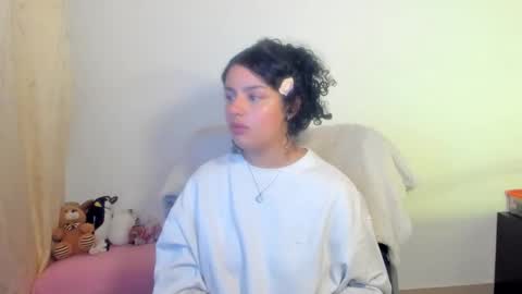 Snapshot of mimi_sa chatting on May 20, 2026, 2:18 am Mimii online show from May 20, 2026, 2:18 am