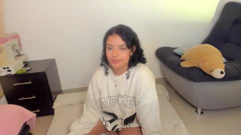 Snapshot of mimi_sa chatting on June 8, 2026, 3:40 am Mimii online show from June 8, 2026, 3:40 am