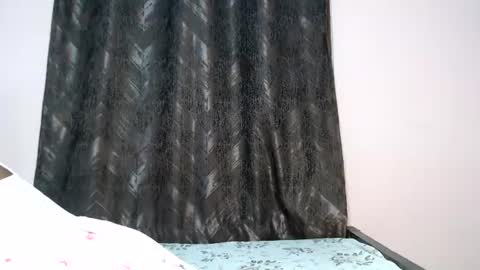 mimiebony online show from July 23, 2026, 8:01 am