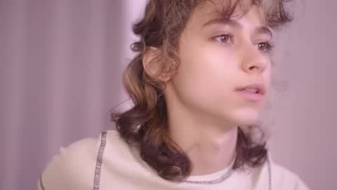 Snapshot of mimilicks chatting on October 6, 2025, 8:12 am IRIS online show from October 6, 2025, 8:12 am