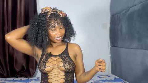 Snapshot of mimiluv6 chatting on November 7, 2025, 11:10 am mimi online show from November 7, 2025, 11:10 am