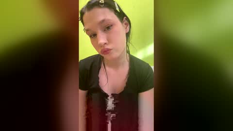 mimimomo_io90 online show from May 2, 2026, 11:37 am