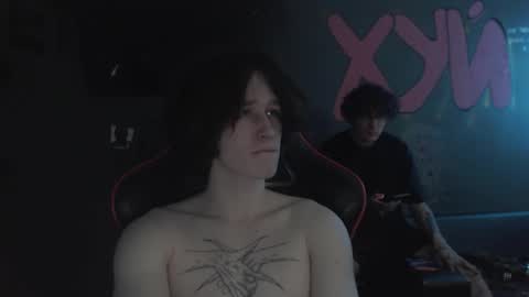 Snapshot of min1pekka chatting on November 6, 2025, 10:54 pm Max online show from November 6, 2025, 10:54 pm