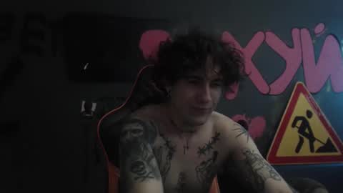 Snapshot of min1pekka chatting on November 13, 2025, 1:10 pm Max online show from November 13, 2025, 1:10 pm