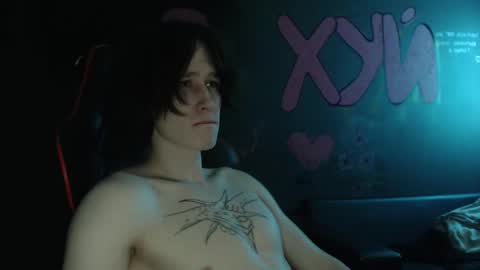 Snapshot of min1pekka chatting on November 25, 2025, 12:21 am Max online show from November 25, 2025, 12:21 am