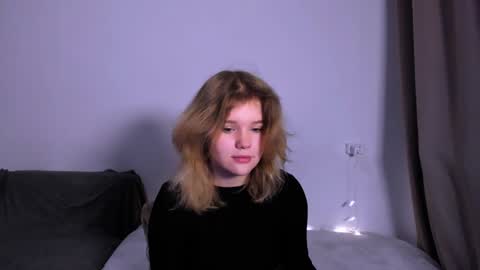 Snapshot of mina27372 chatting on December 6, 2024, 1:29 am hi Im Mina online show from December 6, 2024, 1:29 am