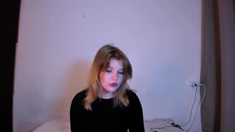 Snapshot of mina27372 chatting on January 6, 2025, 1:31 am hi Im Mina online show from January 6, 2025, 1:31 am