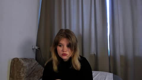 Snapshot of mina27372 chatting on January 16, 2025, 4:38 am hi Im Mina online show from January 16, 2025, 4:38 am