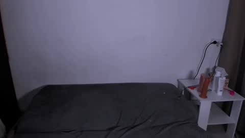 Snapshot of mina27372 chatting on February 7, 2025, 1:15 am hi Im Mina online show from February 7, 2025, 1:15 am