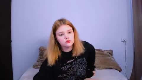 Snapshot of mina27372 chatting on October 2, 2025, 1:23 am hi Im Mina online show from October 2, 2025, 1:23 am