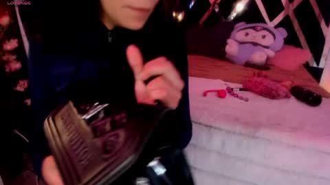 Snapshot of minami_nakamura chatting on May 28, 2026, 1:36 am minami_nakamura online show from May 28, 2026, 1:36 am