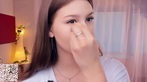 Snapshot of minditrelles chatting on October 25, 2025, 7:16 am Mindi online show from October 25, 2025, 7:16 am