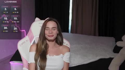 Emily online show from June 29, 2026, 11:32 am