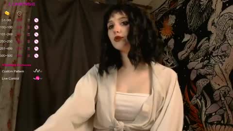 Snapshot of mine_doll chatting on June 7, 2026, 10:24 pm Anny online show from June 7, 2026, 10:24 pm