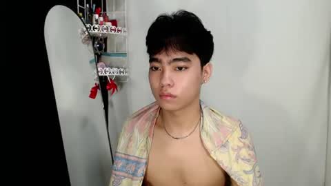 mingkla_man online show from June 11, 2026, 7:39 am