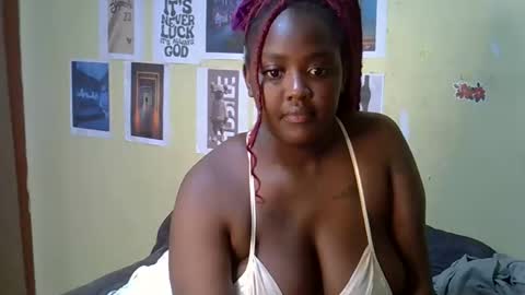 Snapshot of mini_karee chatting on March 5, 2026, 4:36 pm mini_karee online show from March 5, 2026, 4:36 pm