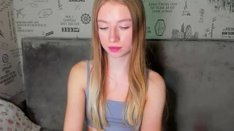 Snapshot of minidiva_ chatting on November 27, 2025, 9:17 pm Amelia online show from November 27, 2025, 9:17 pm