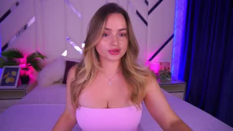 Snapshot of minifox_ chatting on September 29, 2025, 6:18 am minifox_ online show from September 29, 2025, 6:18 am