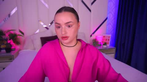 Snapshot of minifox_ chatting on November 5, 2025, 8:14 am minifox_ online show from November 5, 2025, 8:14 am