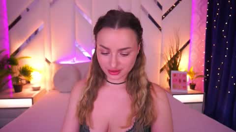 Snapshot of minifox_ chatting on March 8, 2026, 7:45 am minifox_ online show from March 8, 2026, 7:45 am