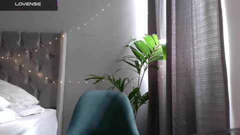 Snapshot of minikunis chatting on November 14, 2025, 4:17 pm Mini Mila Kunis ft Ashton Katchero. Follow me to stay in touch online show from November 14, 2025, 4:17 pm