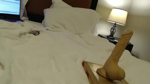 minime1920 online show from March 1, 2026, 4:14 am