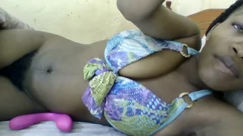 Snapshot of minlavine chatting on July 15, 2026, 5:56 am minlavine online show from July 15, 2026, 5:56 am