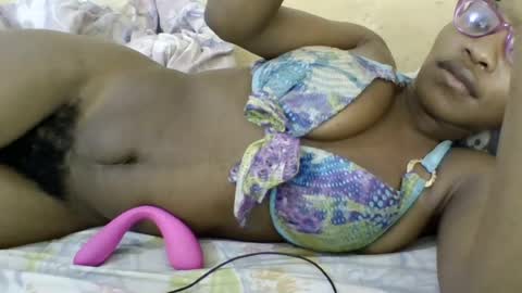 Snapshot of minlavine chatting on July 24, 2026, 10:46 am minlavine online show from July 24, 2026, 10:46 am
