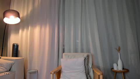 Snapshot of minnie_jin chatting on November 30, 2025, 1:59 pm minnie_jin online show from November 30, 2025, 1:59 pm