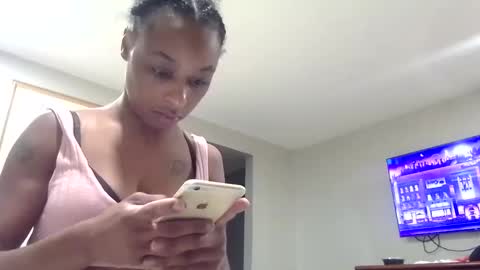 Snapshot of minniehunney chatting on October 6, 2025, 11:40 am minniehunney online show from October 6, 2025, 11:40 am