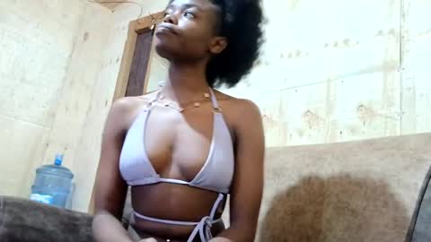 minty006 online show from May 6, 2026, 5:46 am