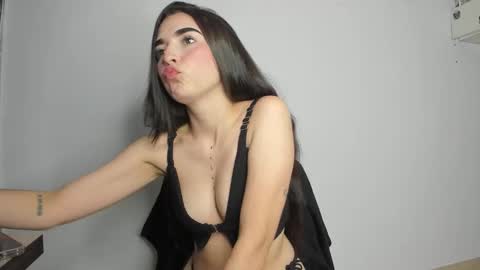 minty151 online show from December 22, 2025, 3:31 pm