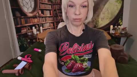 Snapshot of minxtessarae chatting on June 25, 2026, 5:50 pm Tessa Rae online show from June 25, 2026, 5:50 pm