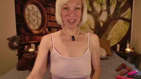 Snapshot of minxtessarae chatting on July 18, 2026, 3:49 pm Tessa Rae online show from July 18, 2026, 3:49 pm
