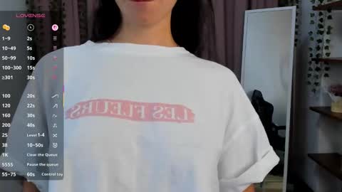 Snapshot of mioflare chatting on September 24, 2025, 2:48 am Mio online show from September 24, 2025, 2:48 am