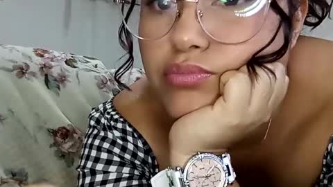 mira_cherry online show from October 18, 2025, 5:21 am