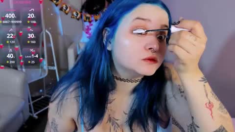 Snapshot of mira_fyre chatting on October 19, 2025, 9:04 pm MIra online show from October 19, 2025, 9:04 pm