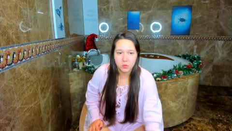 Snapshot of mira_karter chatting on December 20, 2024, 1:47 am Mira online show from December 20, 2024, 1:47 am